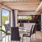 Σπίτι διακοπών 3 Bedroom Lovely In *