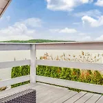 2 Bedroom Lovely In 펜션
