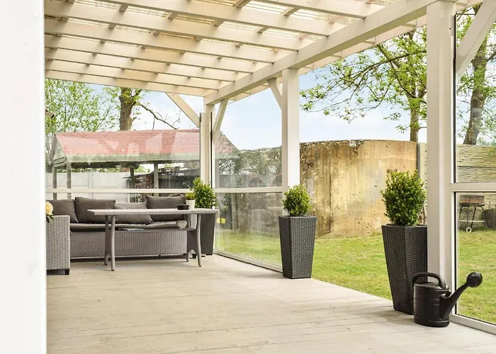 Semesterbostad 2 Bedroom Lovely In