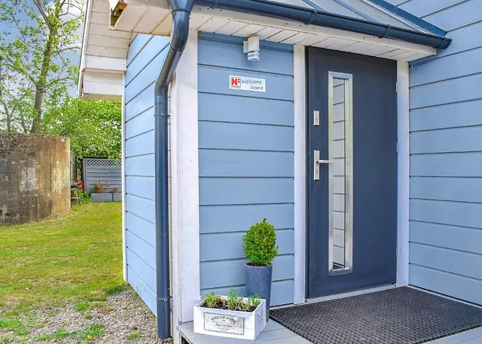 2 Bedroom Lovely In Semesterbostad *