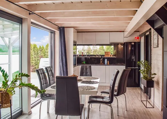 Semesterbostad 2 Bedroom Lovely In *