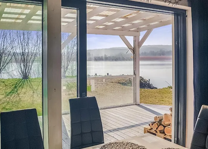 2 Bedroom Lovely In Semesterbostad *