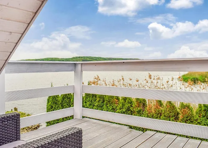 2 Bedroom Lovely In Semesterbostad