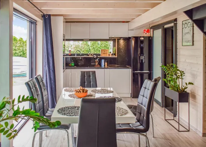 Semesterbostad 2 Bedroom Lovely In Szczecin