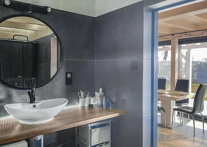 Semesterbostad 2 Bedroom Lovely In Szczecin