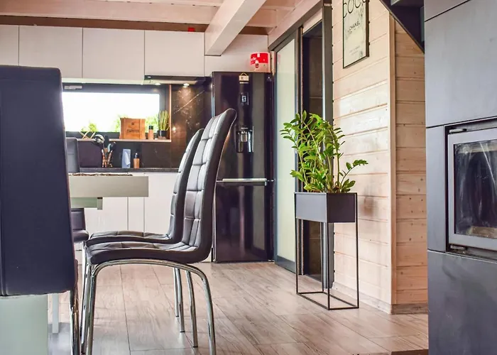 2 Bedroom Lovely In Semesterbostad Szczecin