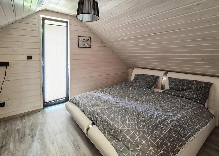 2 Bedroom Lovely In Semesterbostad