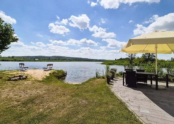 Semesterbostad 2 Bedroom Lovely In